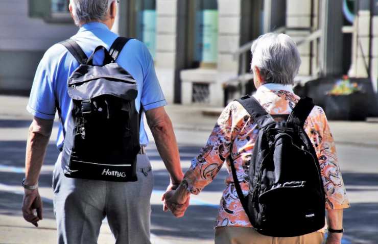 Pensionati che decidono di partire