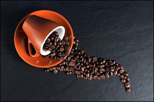 Crema al caffè facilissima: ottima per guarnire e non solo