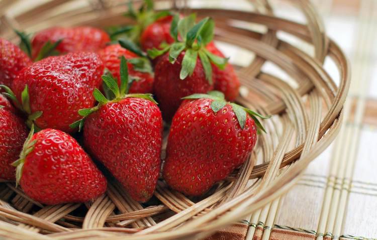 Strawberries / red fruits in general (Pixabay)