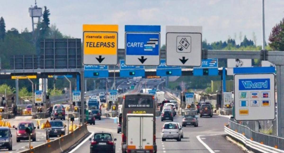 Pedaggi autostradali: come richiedere i rimborsi per i disagi