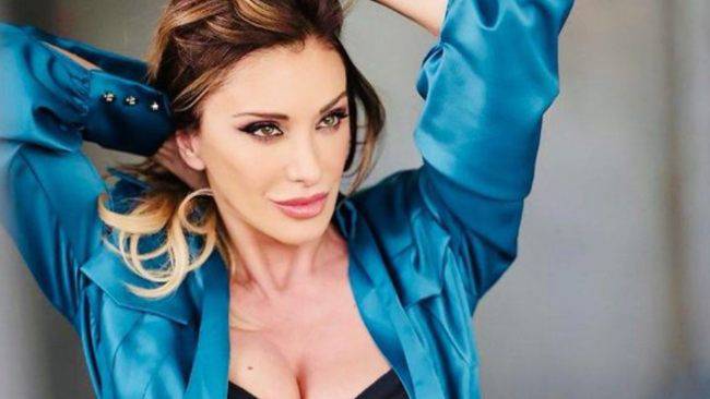 sabrina salerno tuta forme