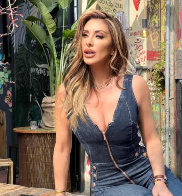 sabrina salerno tuta forme