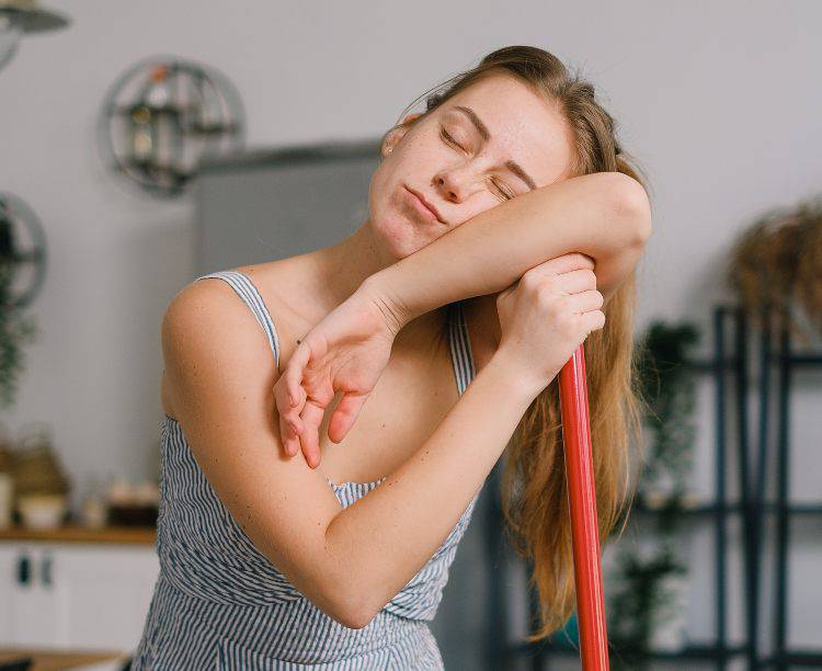 Constant tiredness and muscle aches?  (Pexels)