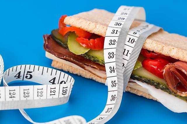 Restare in forma: Con questi gesti quotidiani potreste perdere molte calorie