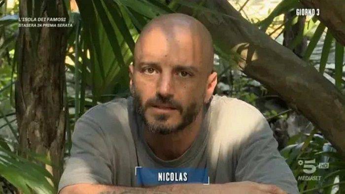 Isola dei Famosi: Nicolas Vaporidis accusato di fare il "doppio gioco"