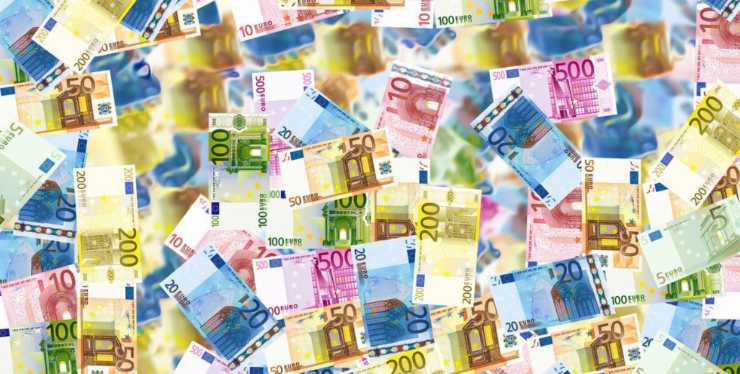 Agenzia delle entrate: ecco chi deve versare 230 euro ogni 1000