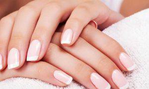 unghie moda micro french manicure