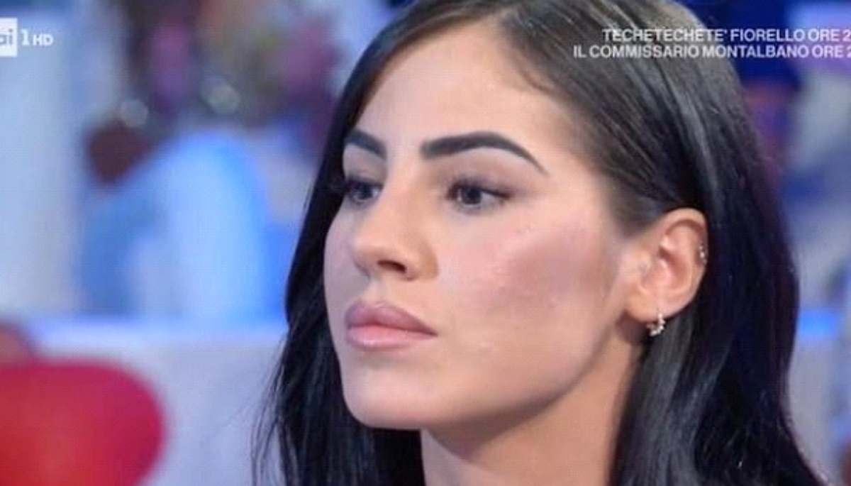 Giulia De Lellils e le frecciatine che non sfuggono, c'entra Damante!