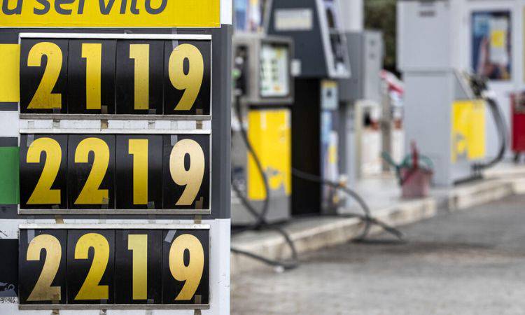 benzina prezzi stellari risparmiare 