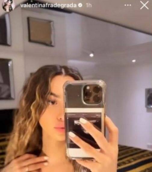 Selfie di Valentina Fradegrada: la giovane influencer aspetta un bambino da Boateng?