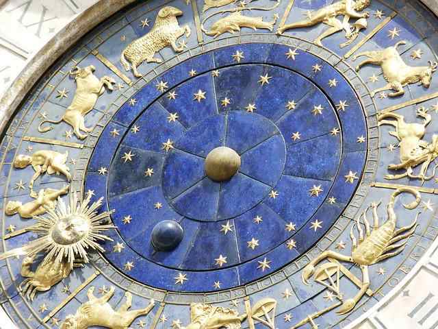 Segni Zodiacali: quali sono i più fortunati in Amore?