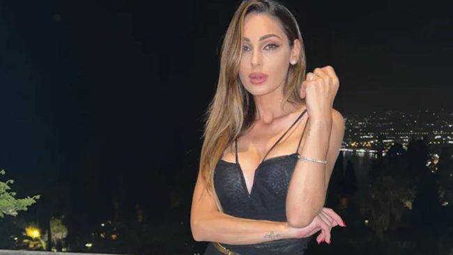 anna tatangelo dea