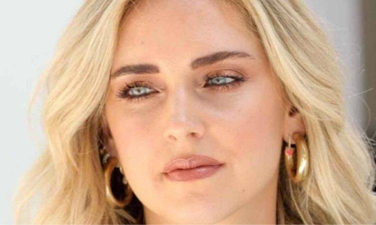 Chiara Ferragni criticata intimo balcone