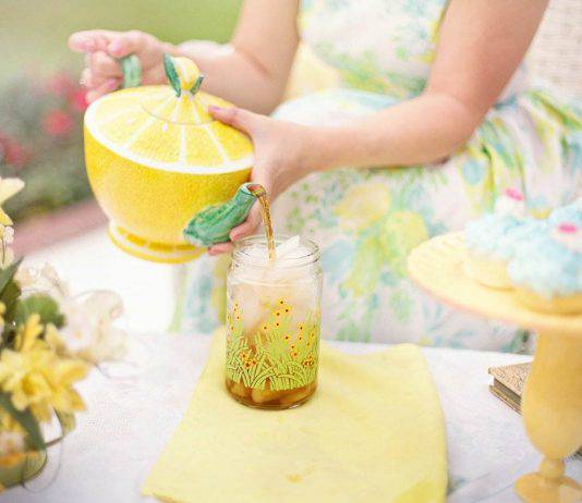Succo di limone: la verità su quanto fa bene berlo