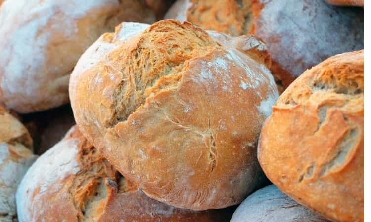 Pane capovolto tradizioni