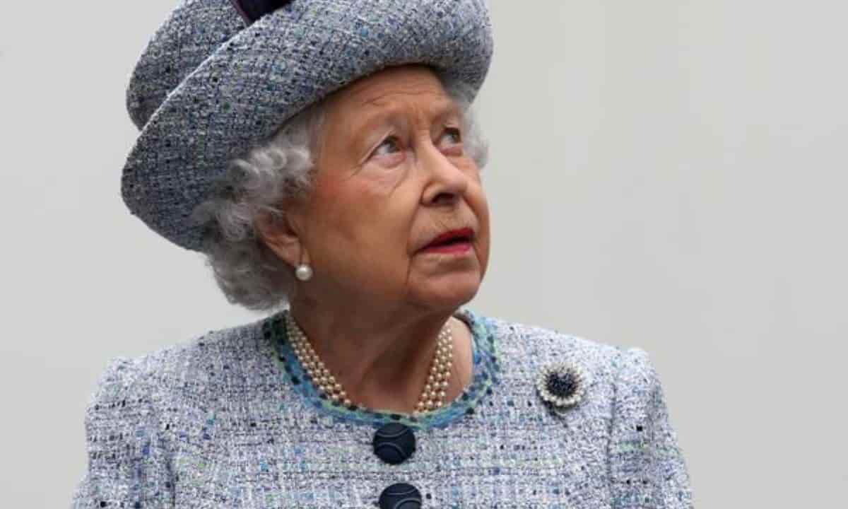 Regina Elisabetta dopo morte foto shock
