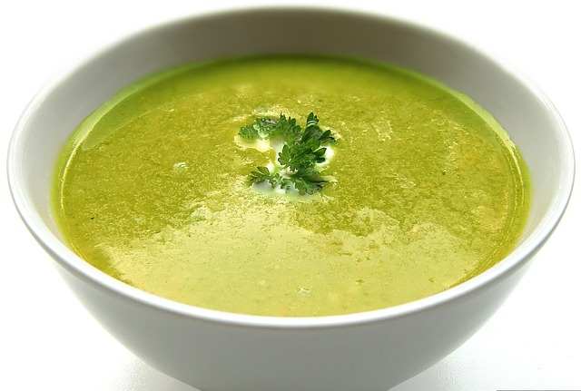 Zuppa di broccoli: dietetica e super nutriente