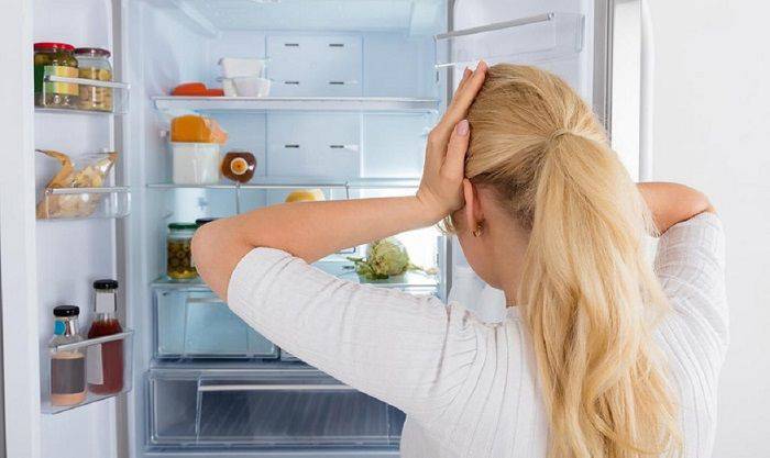 Goccioline all’interno del frigo: ecco cosa si deve fare