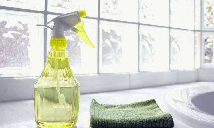 Aceto profumato pulire casa 