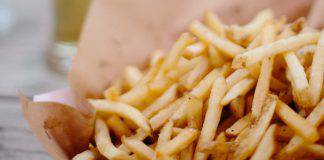 Patate fritte, come prepararle senza olio (Pexels)