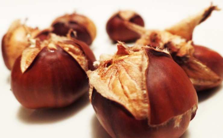 Castagne_ il trucco che devi conoscere per sbucciarle velocemente