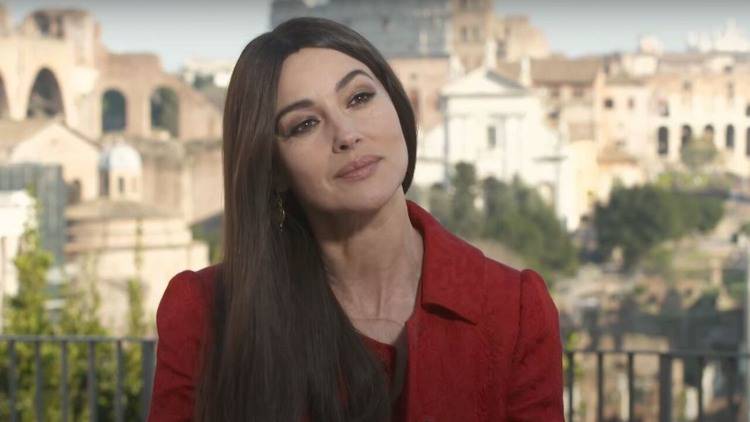 Monica Bellucci sconvolge i telespettatori di Domenica In (Velvet Mag)