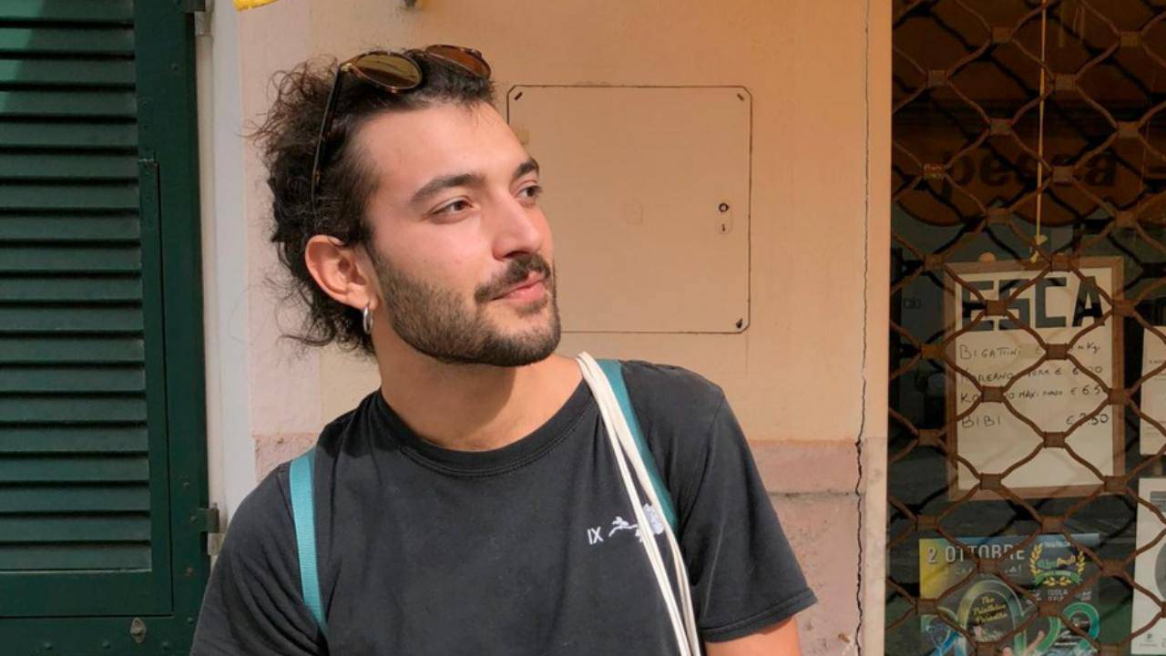 Simone Ricci Picciloni muore a soli 25 anni. La sua fidanzata gli aveva comunicato poco prima di essere in attesa del primo figlio.