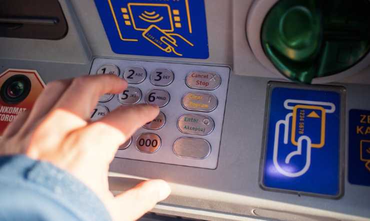 Si dovrà sempre inserire il PIN (Personal Identification Number) della carta 2023-01-15