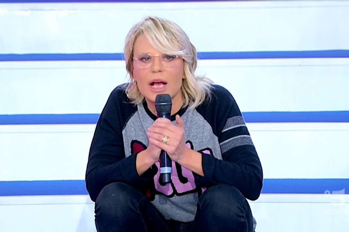 Maria De Filippi scioccata, la dama torna in studio