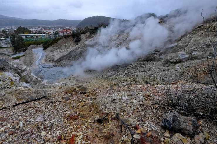 Campi flegrei solfatara