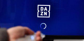 Lo schermo di una tv con Dazn che non riceve