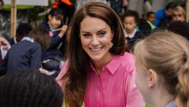 Kate Middleton smacco a Carlo e Camilla