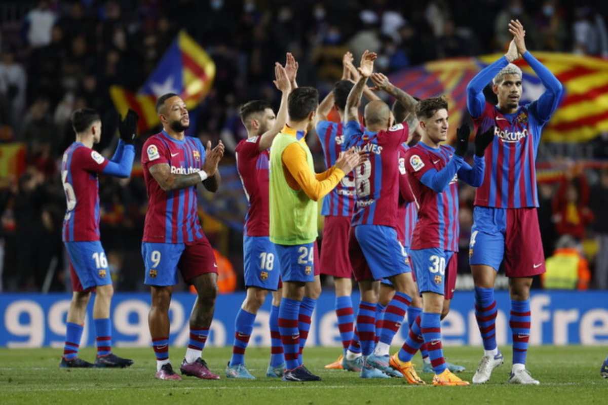 Foto di squadra Barcellona (Ansa) Profilo Instagram FC-Barcelona