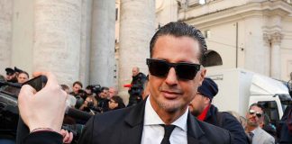 fabrizio corona occhiali
