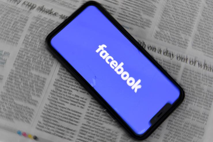 piattaforme era digitale: Facebook tra le più usate