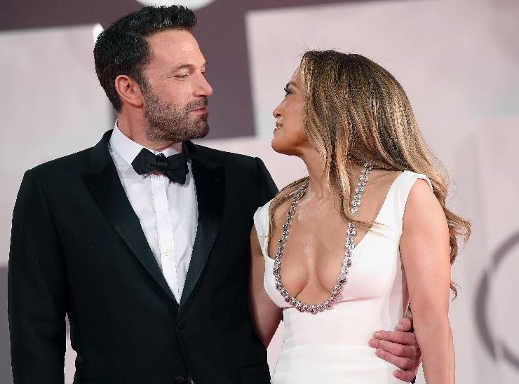 Jennifer Lopez e Ben Affleck cambiano aria, addio alla villa di Beverly Hills