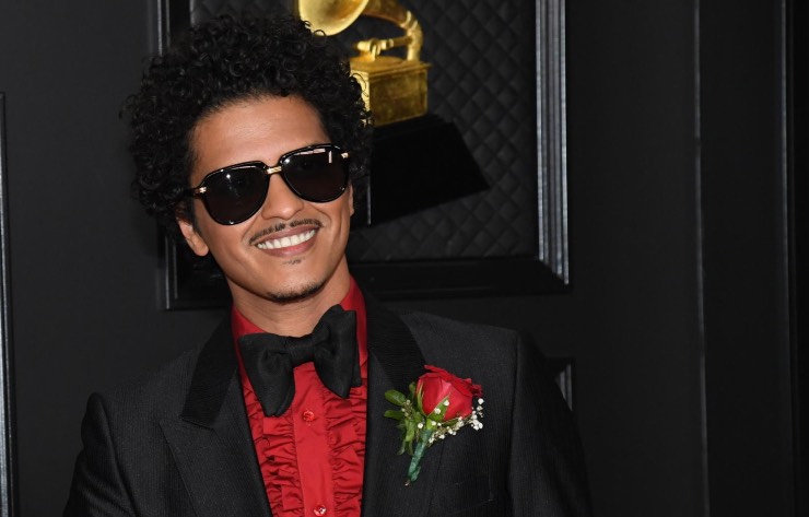 Bruno Mars travolto dai debiti, la smentita non serve a nulla