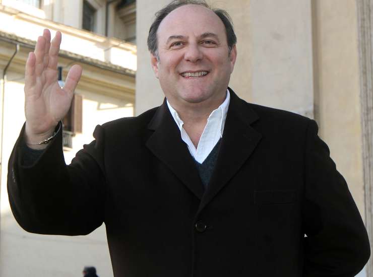 Gerry Scotti scivolone in diretta