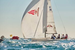 barca a vela in mare