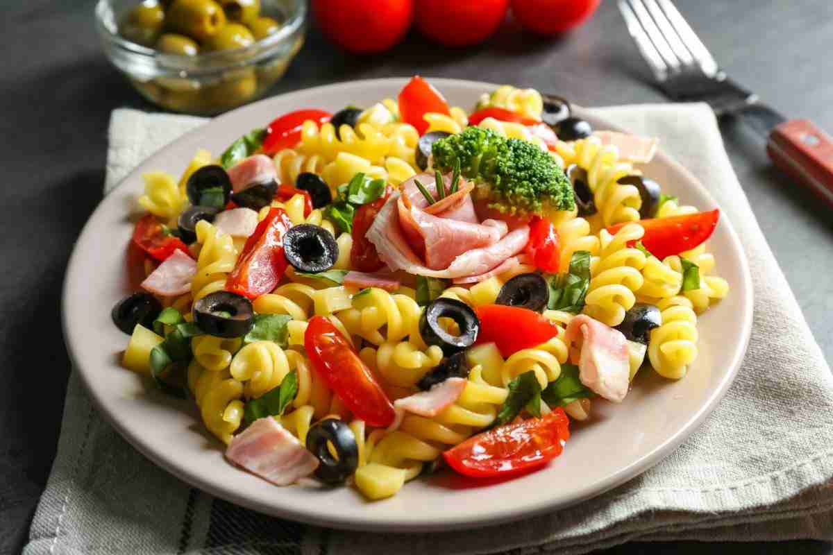 come preparare pasta all'insalata