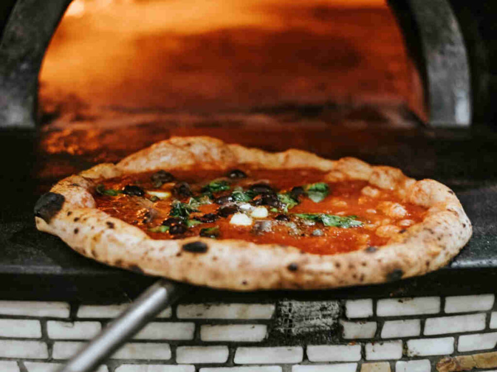 Pizza da infornare