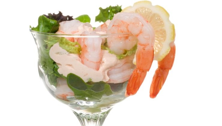 ingredienti e preparazione dei cocktail di gamberetti 